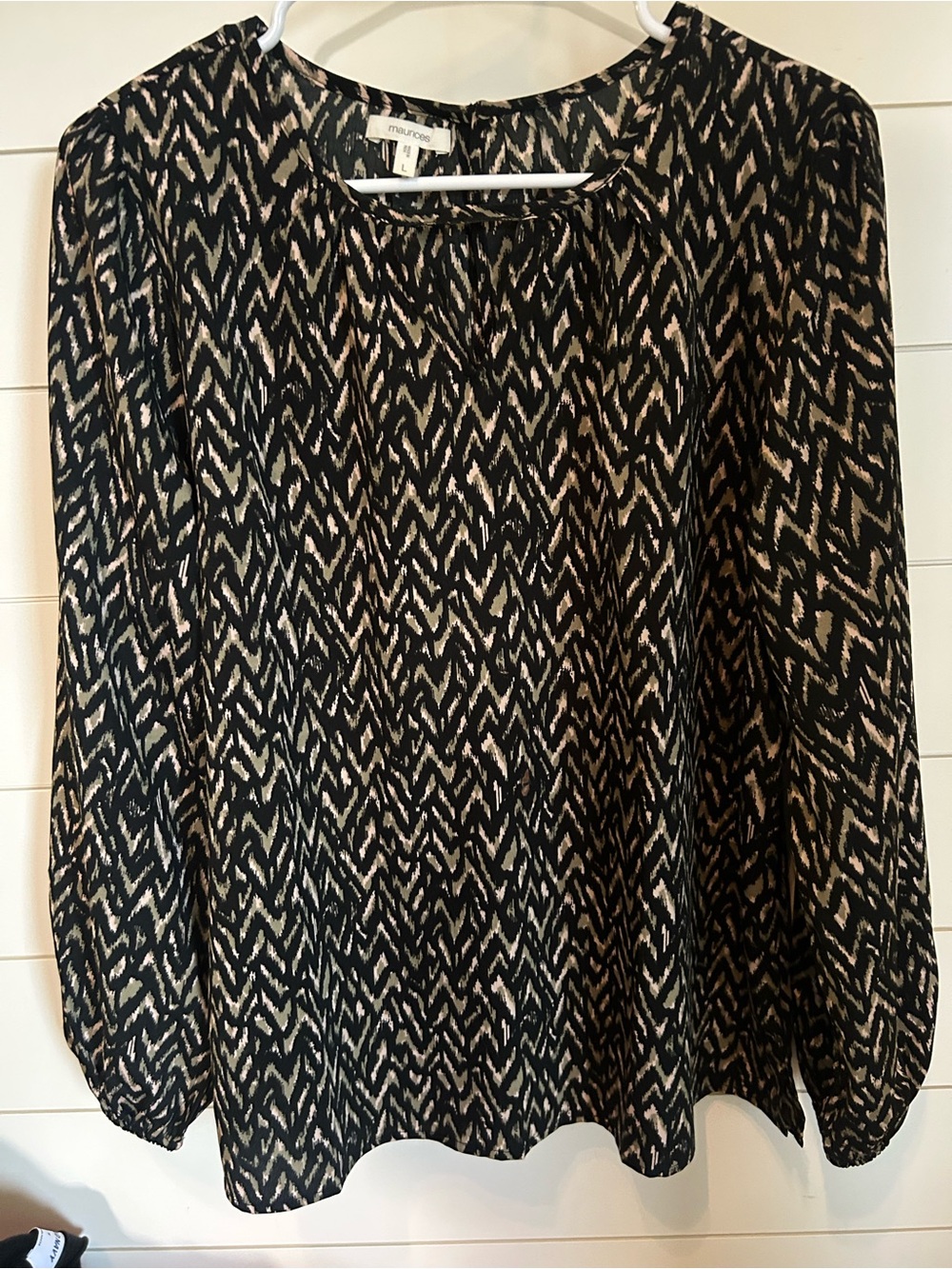 Maurices Black & Tan Printed Long-Sleeve Blouse